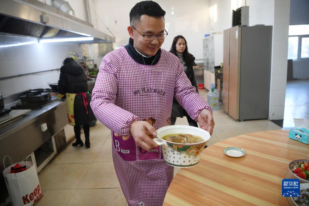 持之以恒的坚守 难以割舍的深情——福建援宁群体的新春“山海情” 持之以恒的坚守 难以割舍的深情——福建援宁群体的新春“山海情”