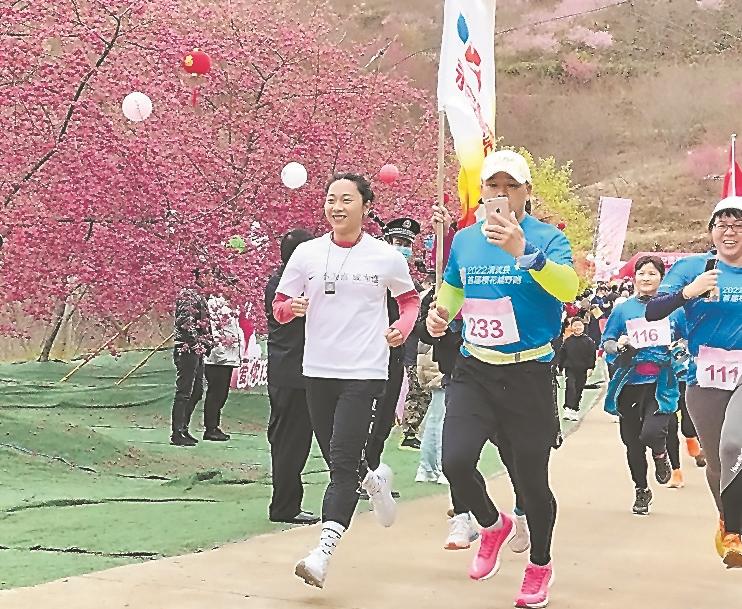 清流:荒山变花海 乡村火起来