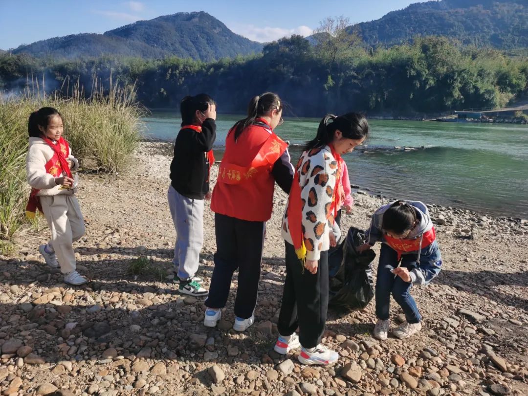 连江这样的“雷锋式”好少年,爱了爱了! 连江这样的“雷锋式”好少年,爱了爱了!