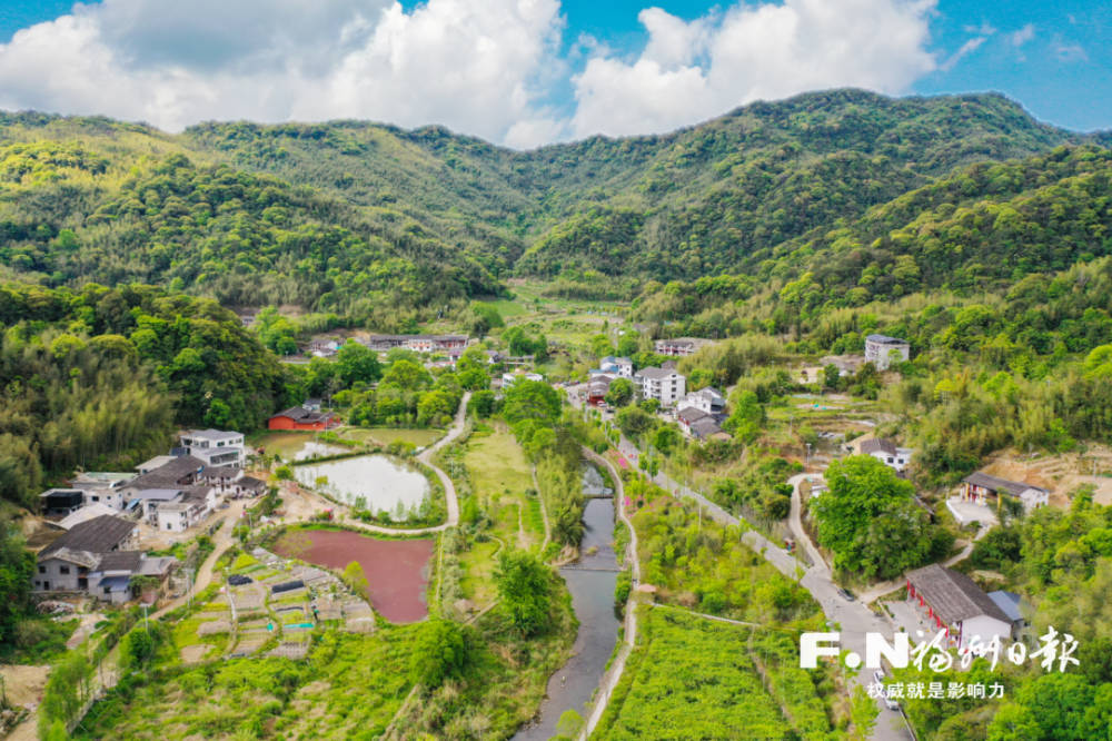 在九峰村 过上“向往的生活” 在九峰村 过上“向往的生活”